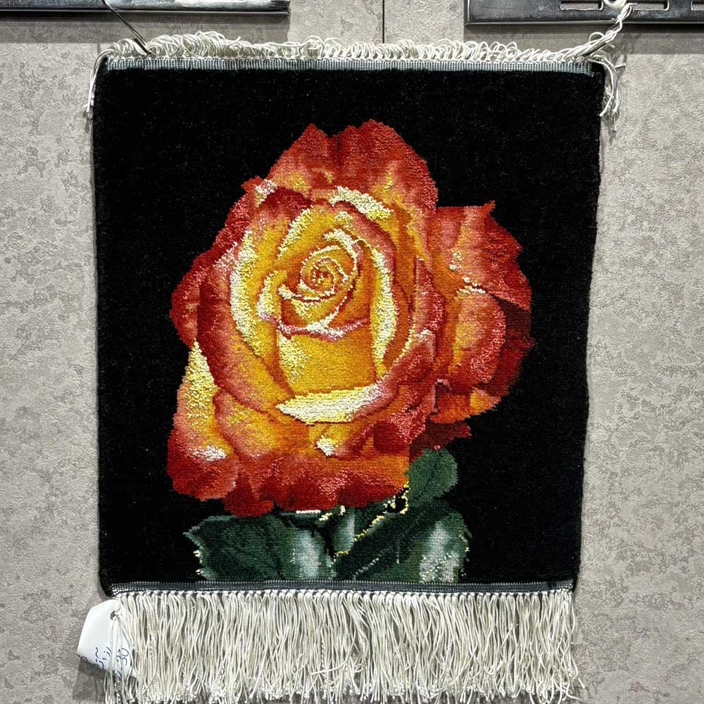 Single Flower Handmade Carpet Image 3