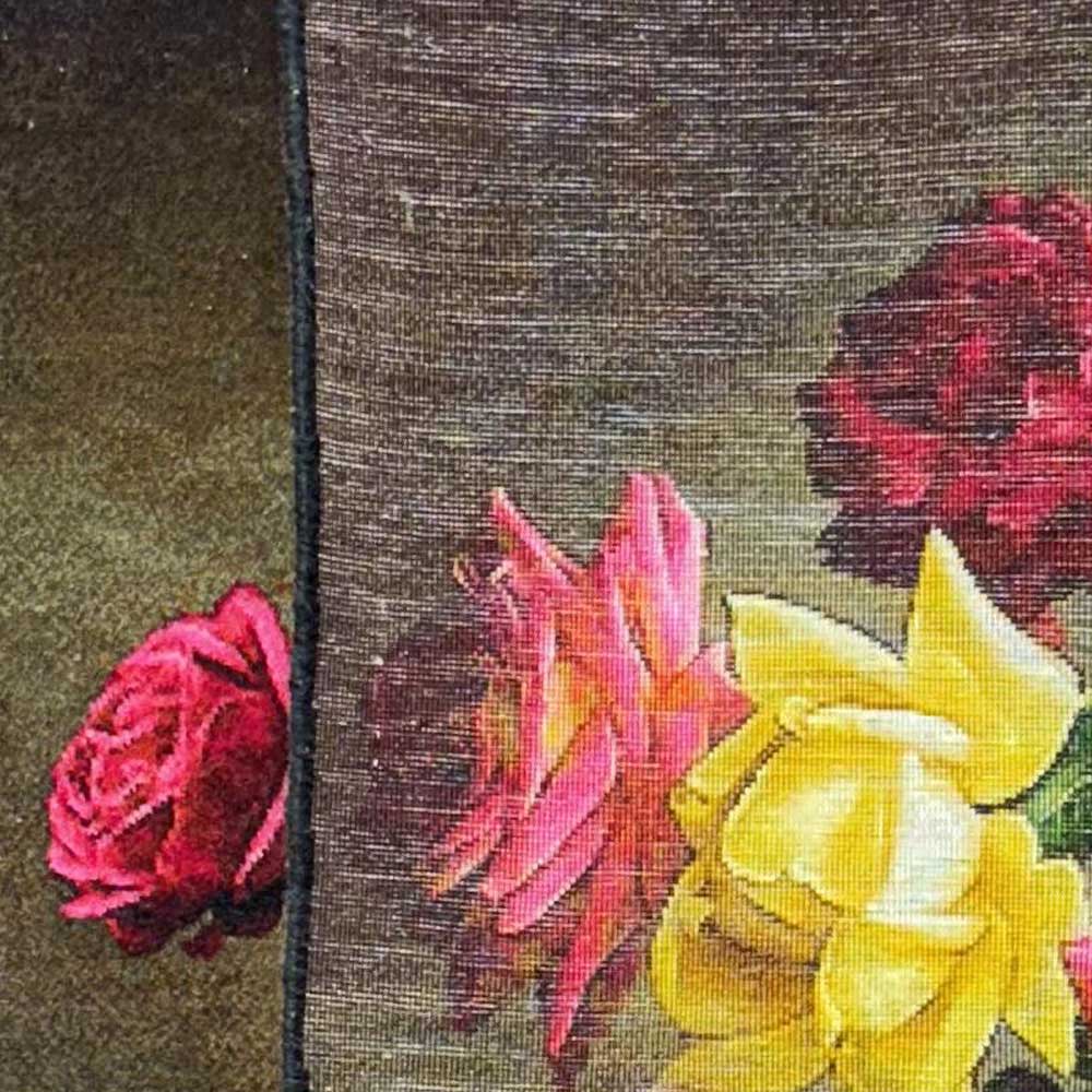Handmade Delicate Roses Carpet